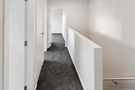 Photo of property in 5 Bathurst Street, Silverstream, Upper Hutt, 5019