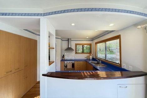 Photo of property in 37 Cornwall Road, Lyttelton, 8082