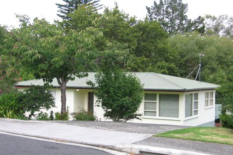 Photo of property in 132 Lancaster Road, Beach Haven, Auckland, 0626