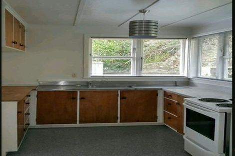 Photo of property in 37 Bedford Street, Northland, Wellington, 6012