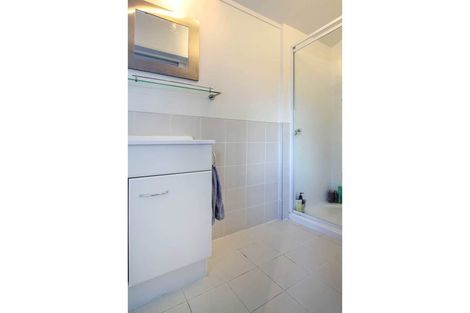 Photo of property in 1/2 Fernlea Rise, Bayview, Auckland, 0629