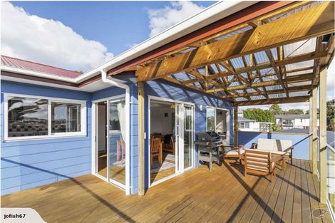 Photo of property in 28 Moffat Road, Red Beach, 0932