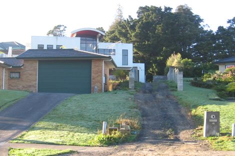 Photo of property in 48 De Havilland Drive, Goodwood Heights, Auckland, 2105