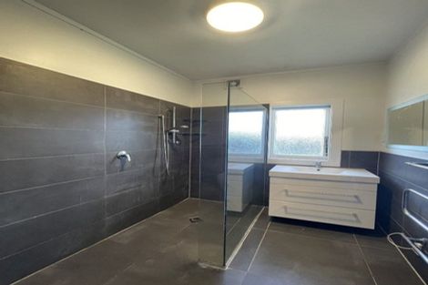 Photo of property in 87 Don Buck Road, Massey, Auckland, 0614