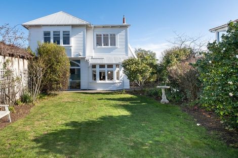 Photo of property in 5 Cobden Lane, Bluff Hill, Napier, 4110