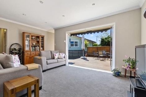 Photo of property in 34 Ingram Street, Papakura, 2110
