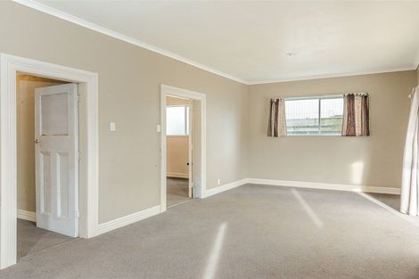 Photo of property in 32 Peel Street, Westport, 7825