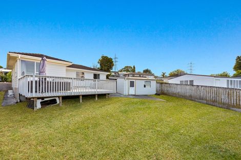 Photo of property in 14 Doone Place, Massey, Auckland, 0614