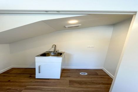 Photo of property in 7 Whanui Place, Mangere Bridge, Auckland, 2022