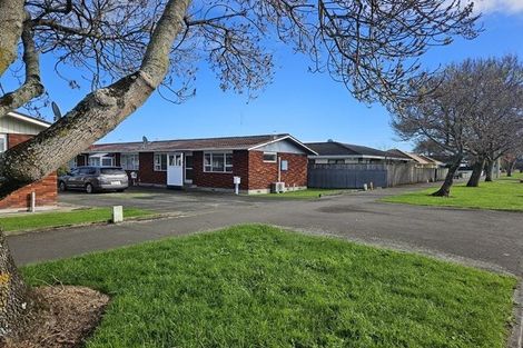 Photo of property in 1/170 Ruahine Street, Roslyn, Palmerston North, 4414