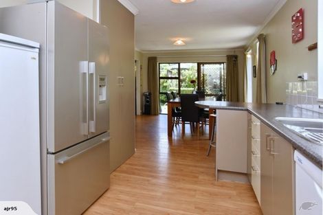 Photo of property in 11 Sunbeam Place, Halswell, Christchurch, 8025