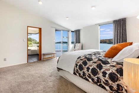 Photo of property in 28 Molyneux Close, Whitby, Porirua, 5024