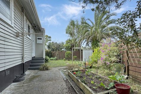 Photo of property in 40a/1 Woodglen Road, Glen Eden, Auckland, 0602