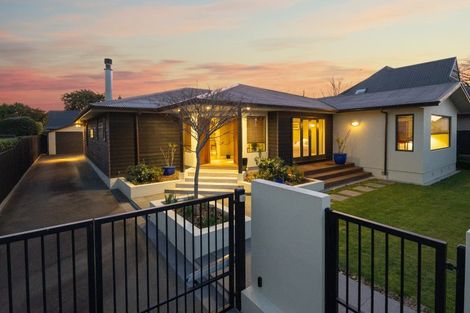 Photo of property in 42 Lincoln Terrace, Hokowhitu, Palmerston North, 4410