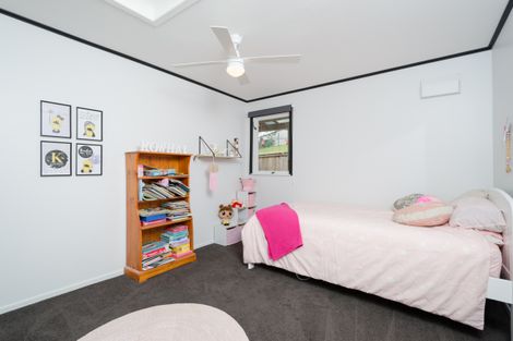 Photo of property in 69 Garfield Road, Helensville, 0800