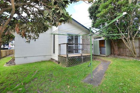 Photo of property in 71b Red Beach Road, Red Beach, 0932