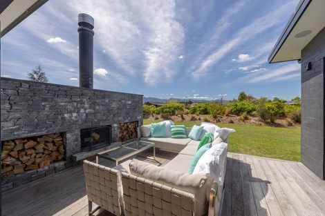 Photo of property in 22 Old Racecourse Road, Albert Town, Wanaka, 9305