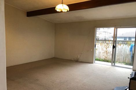 Photo of property in 423 Bucklands Beach Road, Bucklands Beach, Auckland, 2012