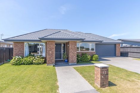 Photo of property in 92 Rannoch Drive, Broomfield, Christchurch, 8042