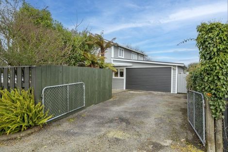 Photo of property in 1 Oriel Place, Levin, 5510