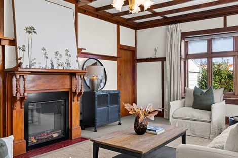 Photo of property in 86 Te Mata Road, Havelock North, 4130