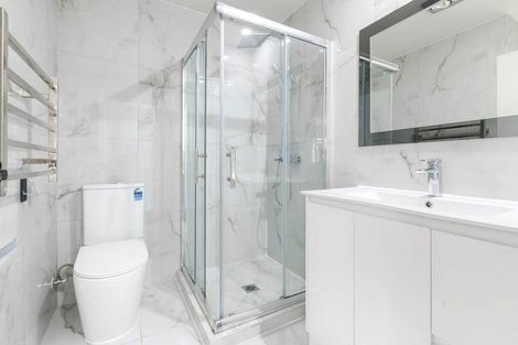 Photo of property in 8c Kent Road, Manurewa, Auckland, 2102