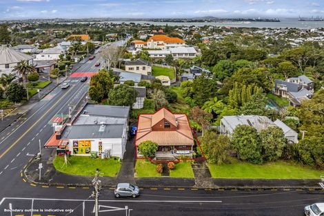 Photo of property in 2 Seaview Avenue, Northcote, Auckland, 0627