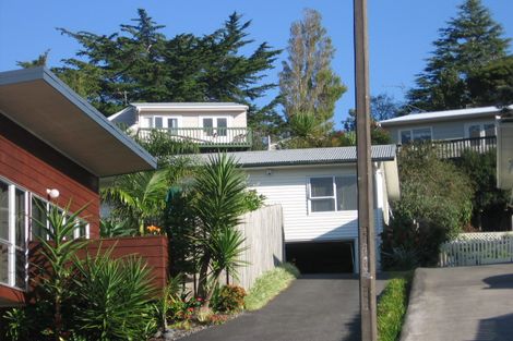 Photo of property in 1/18 Hogans Road, Glenfield, Auckland, 0629
