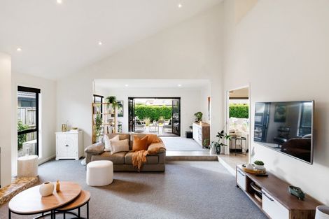 Photo of property in 8 Shalimar Place, Huntington, Hamilton, 3210