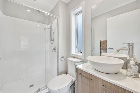 Photo of property in 28 Fernly Rise, Flat Bush, Auckland, 2019