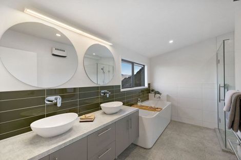 Photo of property in 40 Lochy Road, Fernhill, Queenstown, 9300