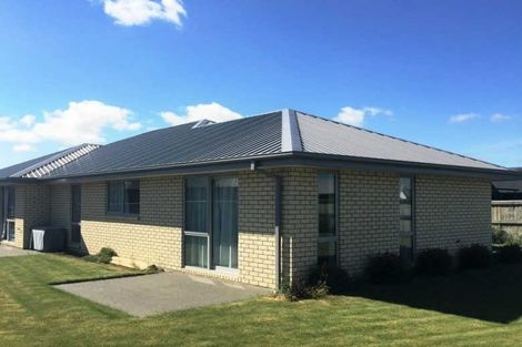 Photo of property in 15 Huntingdon Drive, Rangiora, 7400
