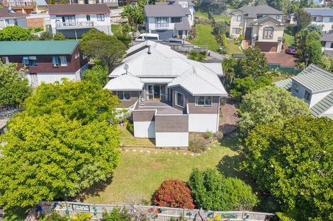 Photo of property in 23 Tyrico Close, Unsworth Heights, Auckland, 0632