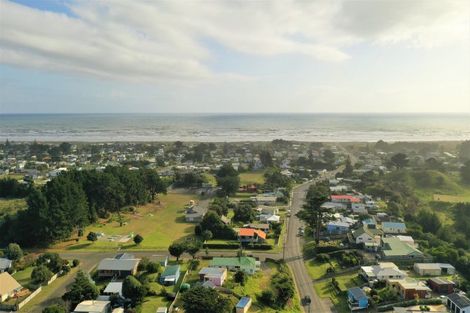 Photo of property in 613 Waitarere Beach Road, Waitarere Beach, Levin, 5510