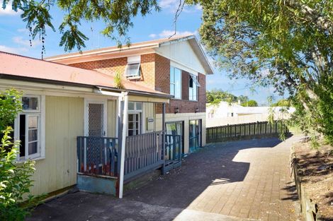 Photo of property in 639 Swanson Road, Swanson, Auckland, 0612