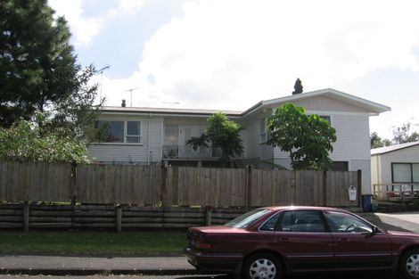 Photo of property in 23 Sarona Avenue, Glen Eden, Auckland, 0602