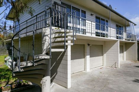 Photo of property in 4 Kereru Street, Two Mile Bay, Taupo, 3330
