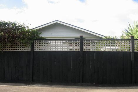 Photo of property in 27 Lyndhurst Street, Takaro, Palmerston North, 4412