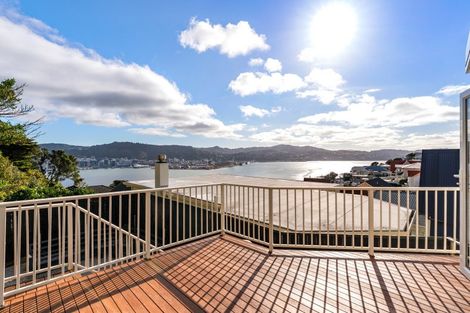 Photo of property in 78 The Crescent, Roseneath, Wellington, 6011