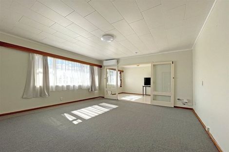 Photo of property in 75 Larnoch Road, Henderson, Auckland, 0610
