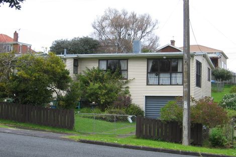 Photo of property in 11 Rimu Street, Helensville, 0800