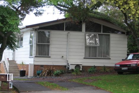 Photo of property in 27 Eyre Street, Henderson, Auckland, 0612