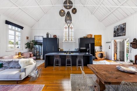 Photo of property in 95a Calliope Road, Stanley Point, Auckland, 0624