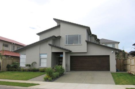 Photo of property in 12 Fernloche Place, Flat Bush, Auckland, 2016