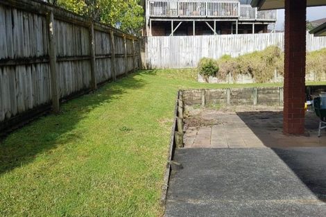 Photo of property in 2/8 Tobruk Crescent, Milford, Auckland, 0620