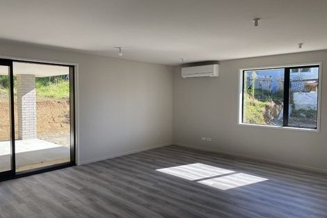 Photo of property in 21 Paritutu Road, Spotswood, New Plymouth, 4310