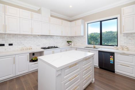 Photo of property in 83 Griggs Road, East Tamaki Heights, Auckland, 2016