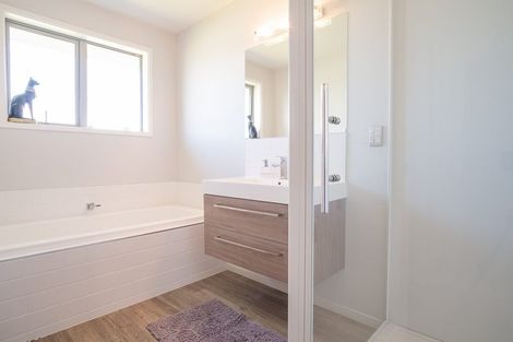 Photo of property in 90 Ledbury Drive, Rolleston, 7615