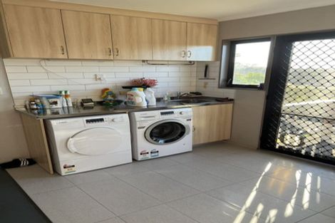 Photo of property in 12 Rifleman Rise, Unsworth Heights, Auckland, 0632