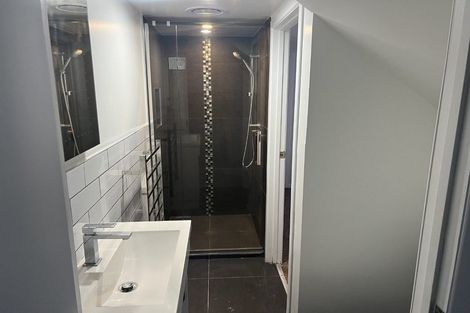 Photo of property in 1/15 Beulah Avenue, Rothesay Bay, Auckland, 0630